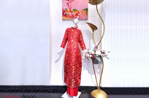 Brocade long dress with red string flower pattern